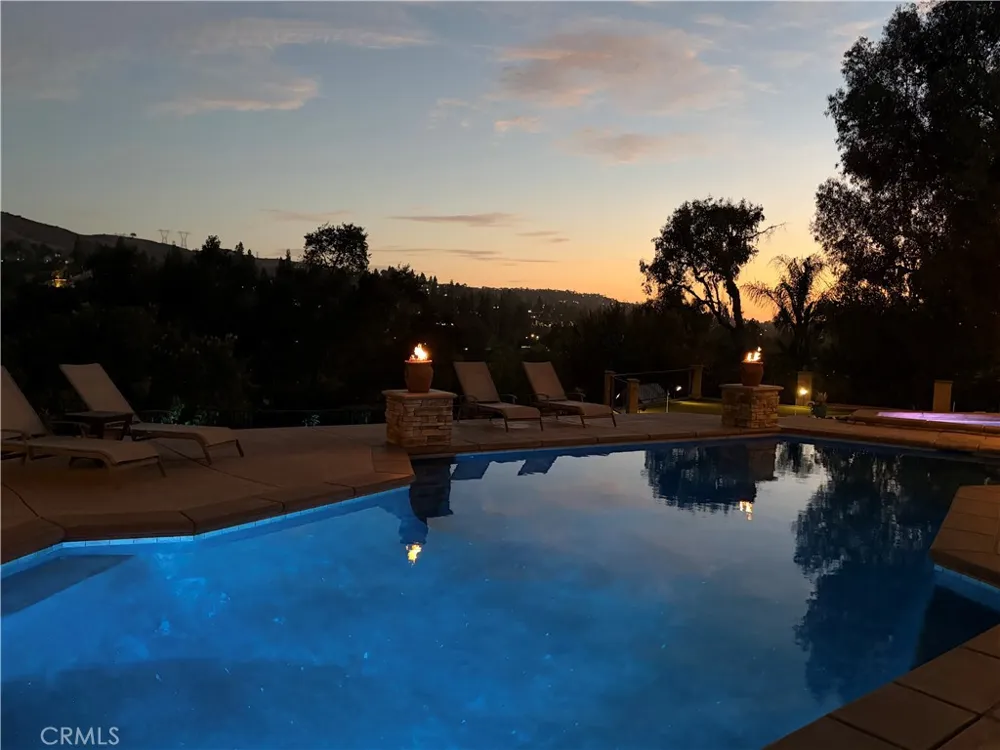375 S Via Montanera Anaheim Hills, CA 92807
