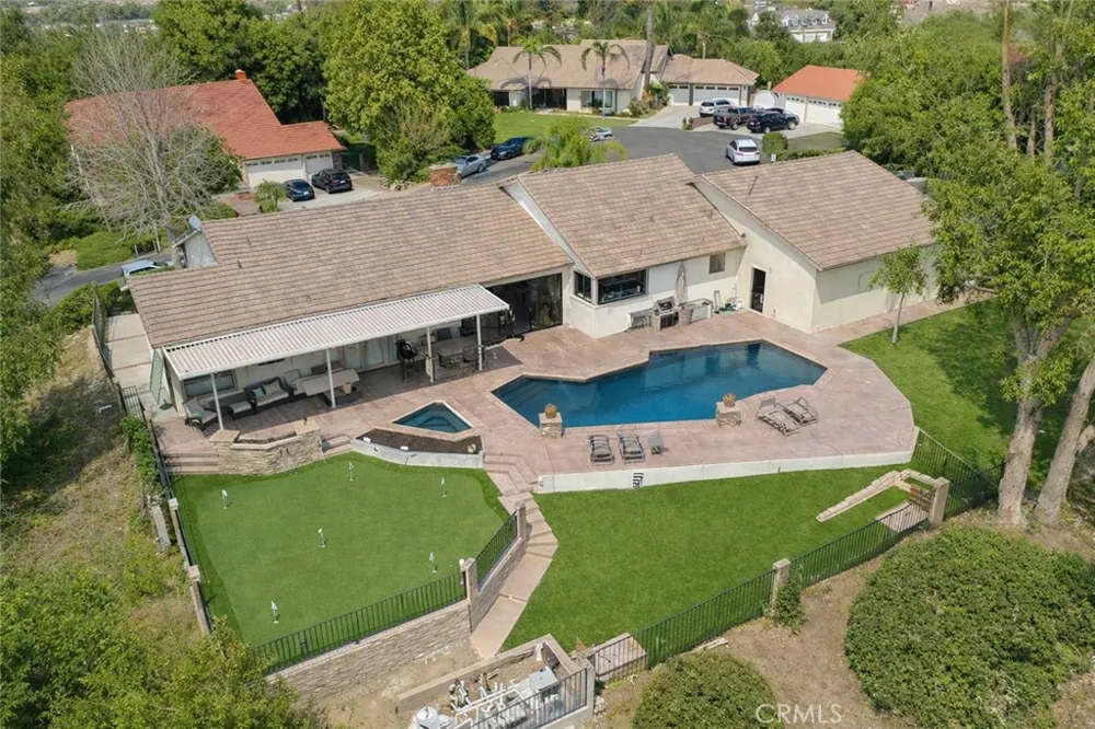 375 S Via Montanera Anaheim Hills, CA 92807