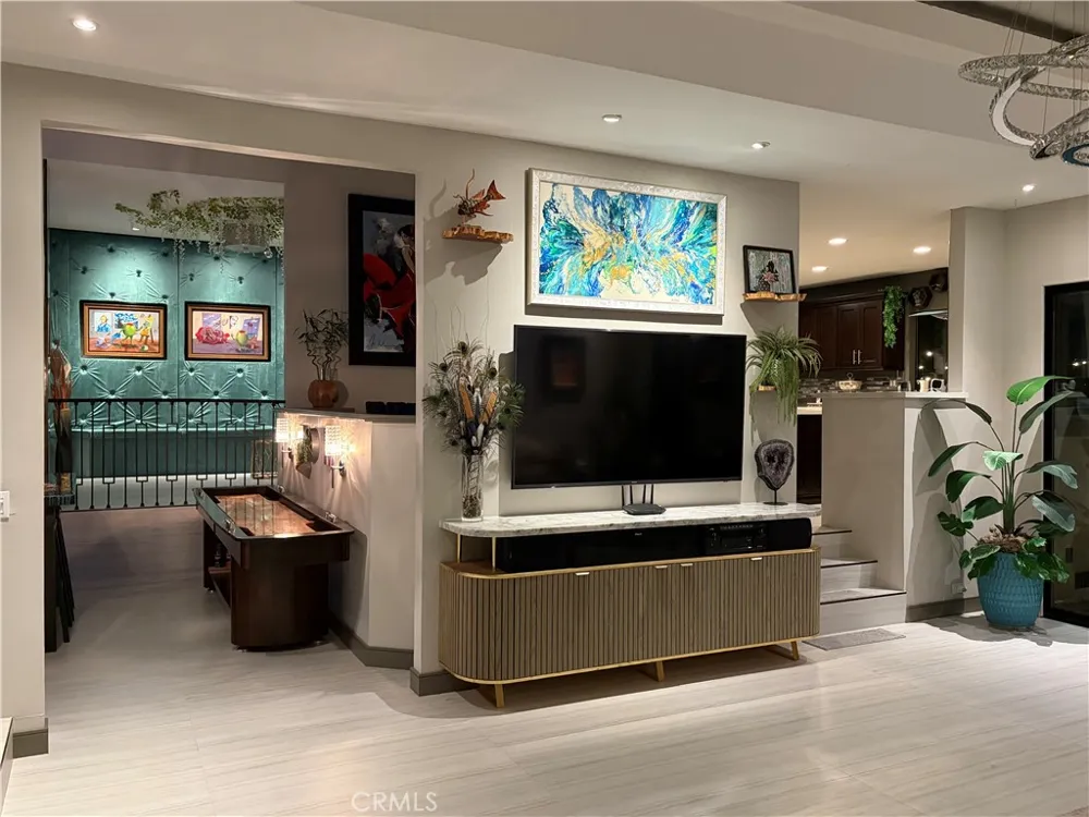 375 S Via Montanera Anaheim Hills, CA 92807