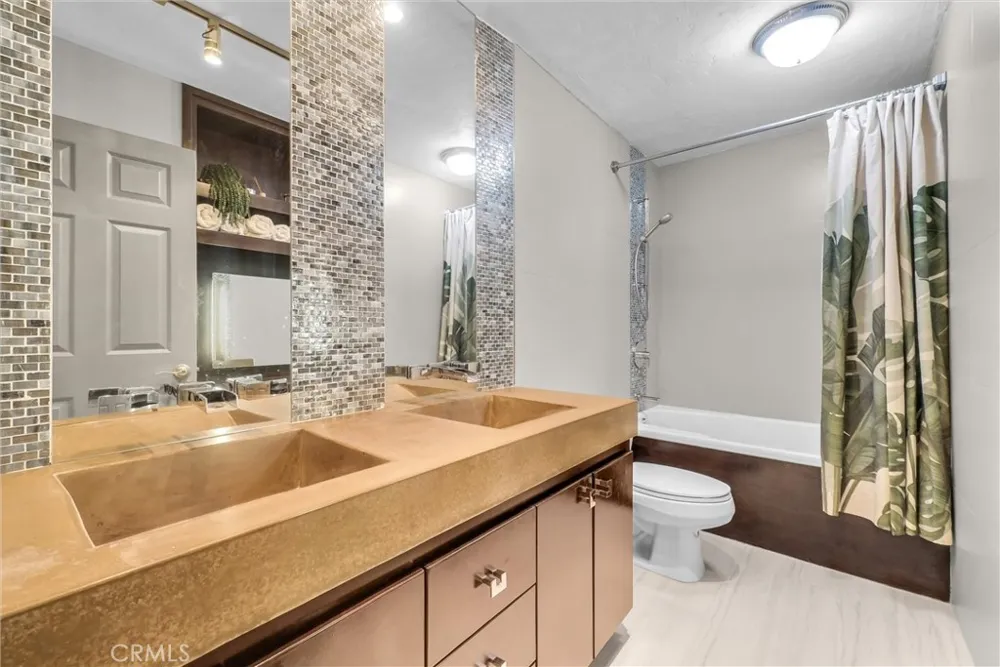 375 S Via Montanera Anaheim Hills, CA 92807