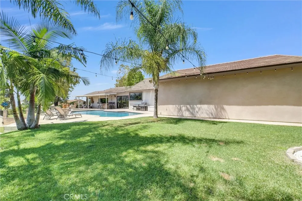 375 S Via Montanera Anaheim Hills, CA 92807