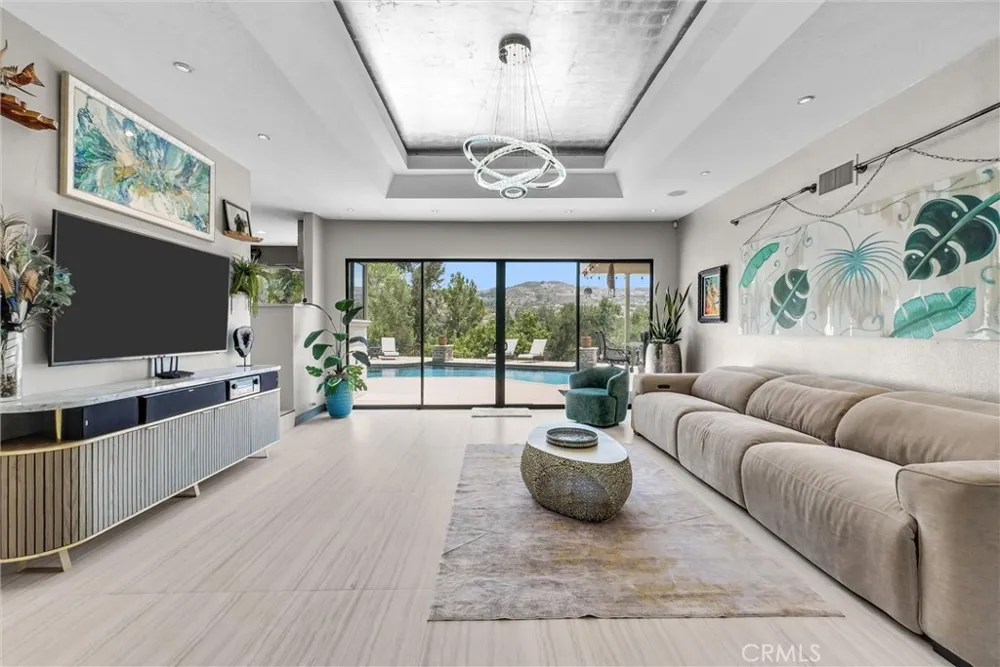 375 S Via Montanera Anaheim Hills, CA 92807