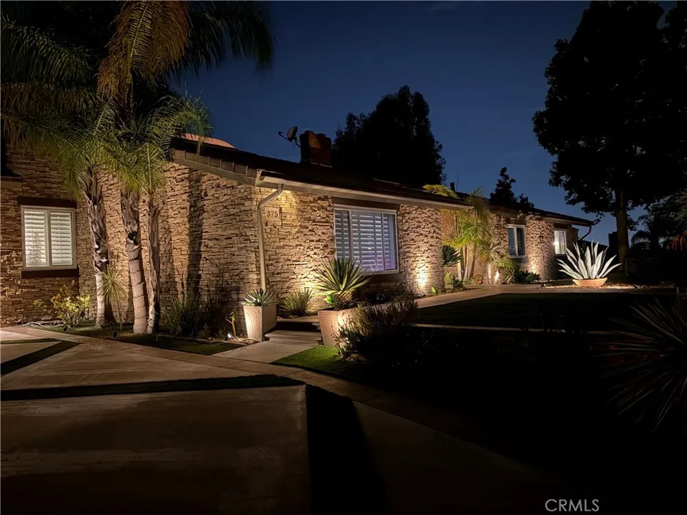 375 S Via Montanera Anaheim Hills, CA 92807