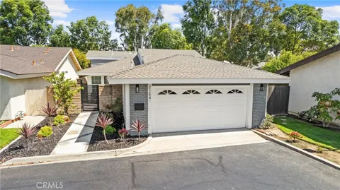 2154 E Wellington