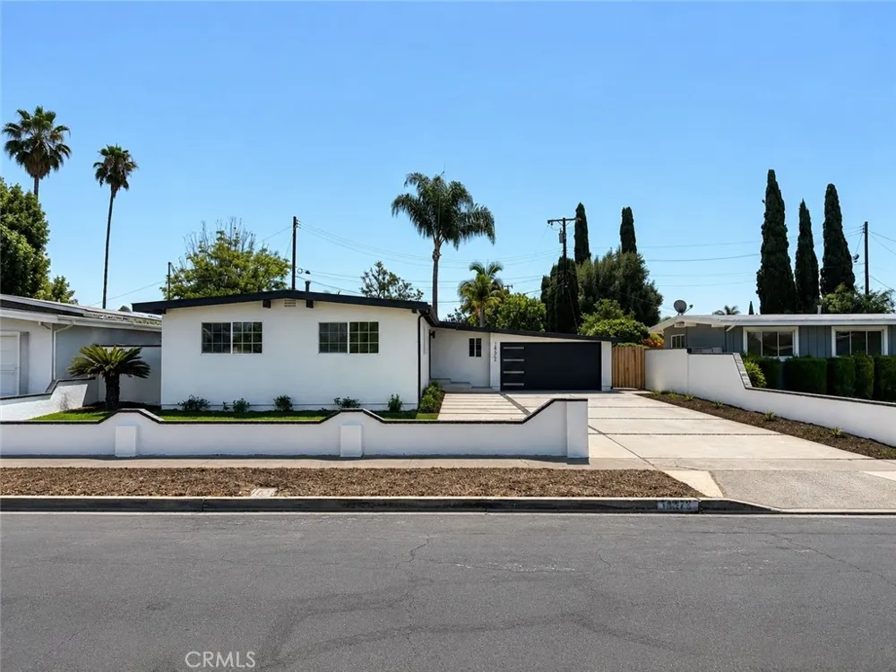 14372 Livingston Tustin, CA 92780