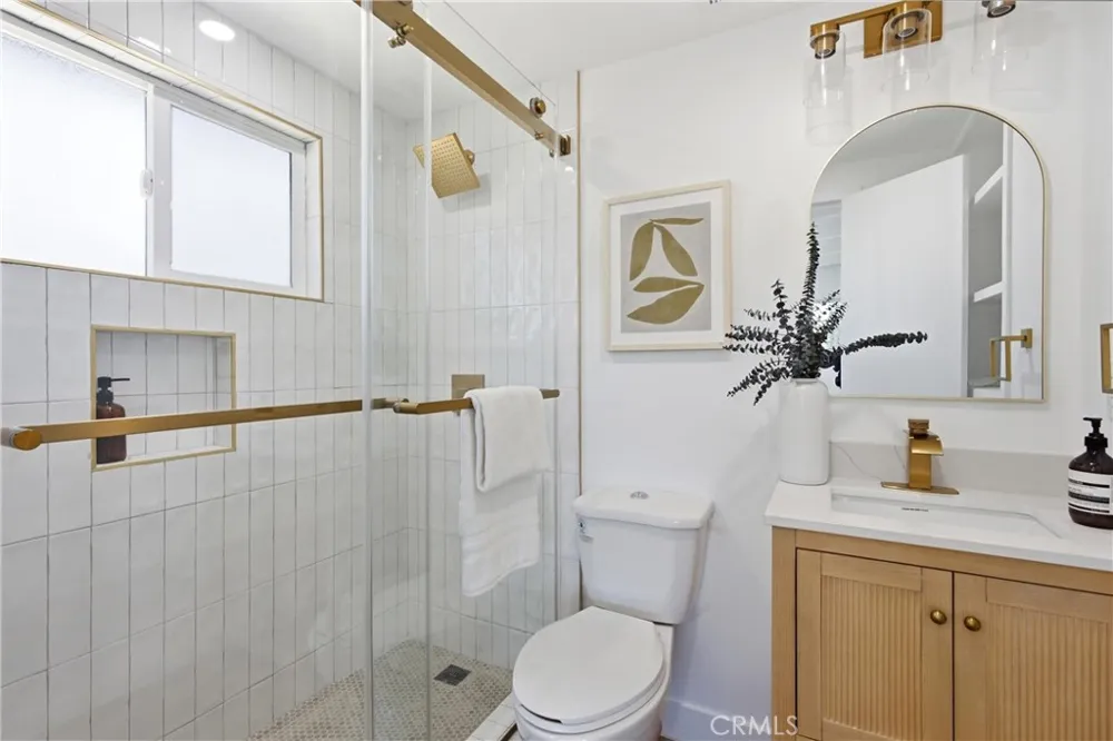 14372 Livingston Tustin, CA 92780