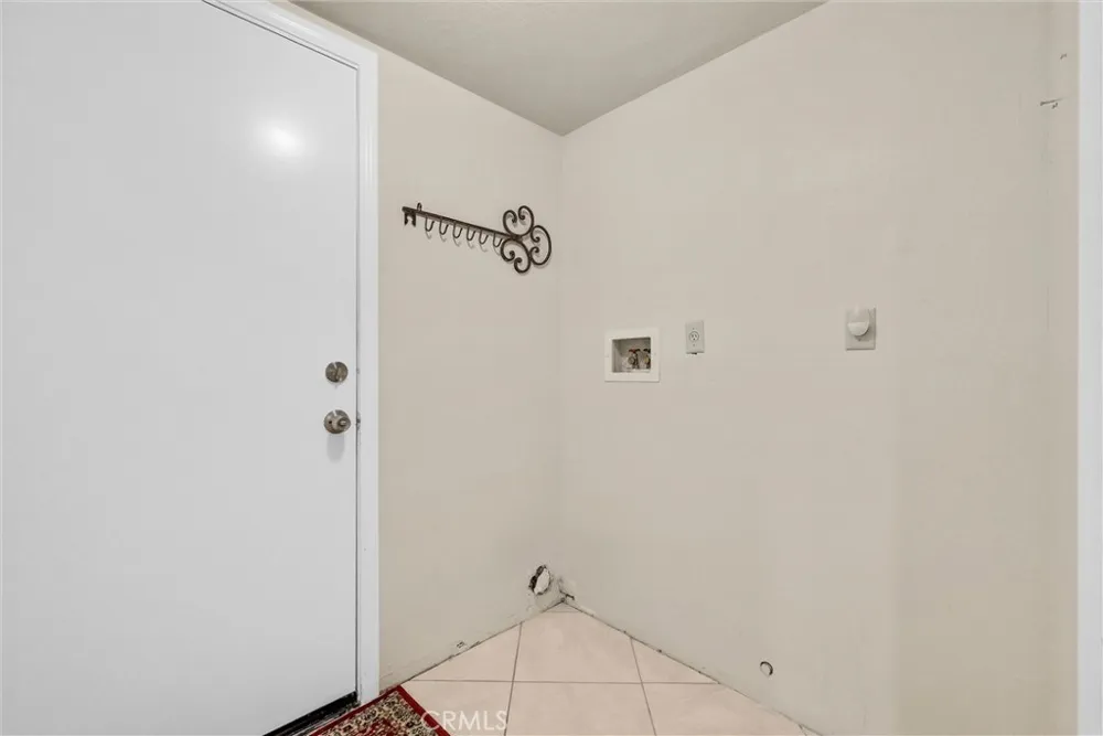 1070 Cannon Road Riverside, CA 92506