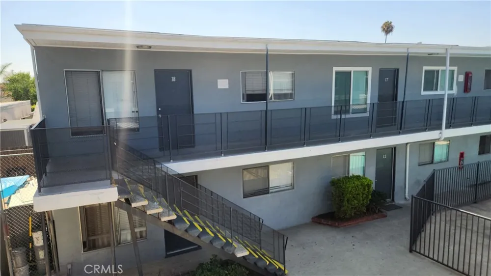 5029 Santa Ana Cudahy, CA 90201