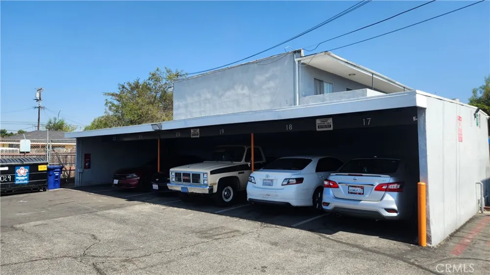 5029 Santa Ana Cudahy, CA 90201