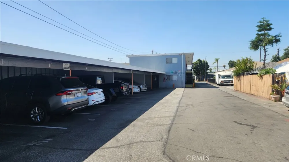 5029 Santa Ana Cudahy, CA 90201