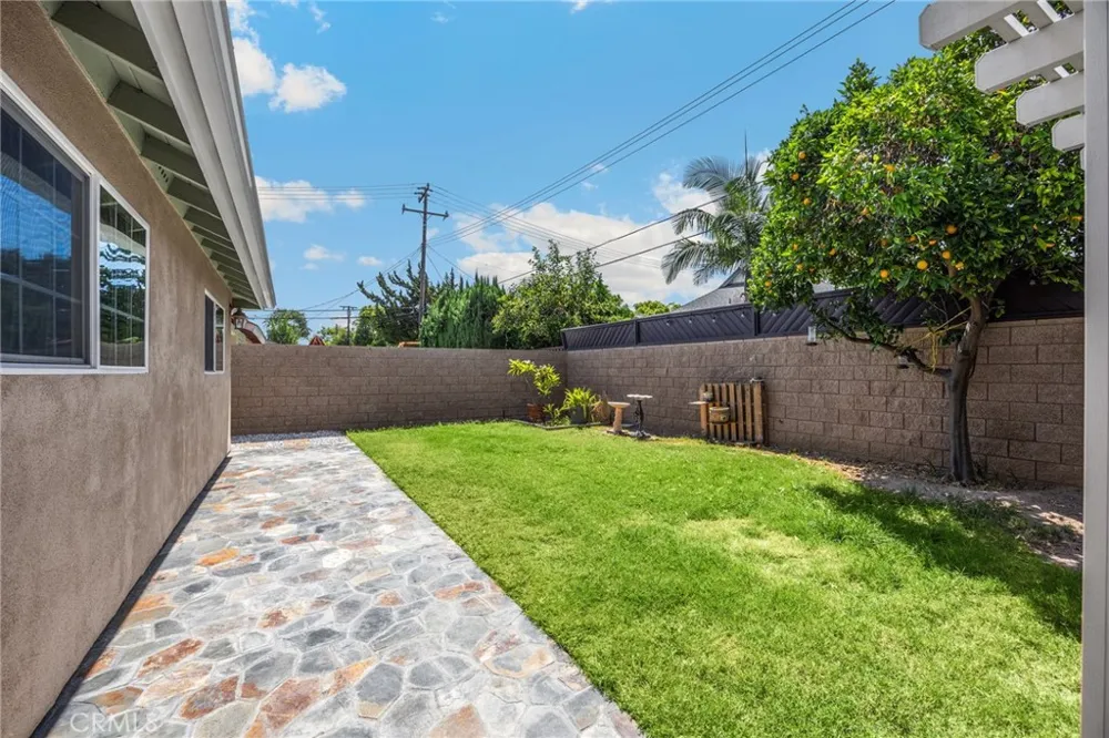 1040 El Mirador Drive Fullerton, CA 92835
