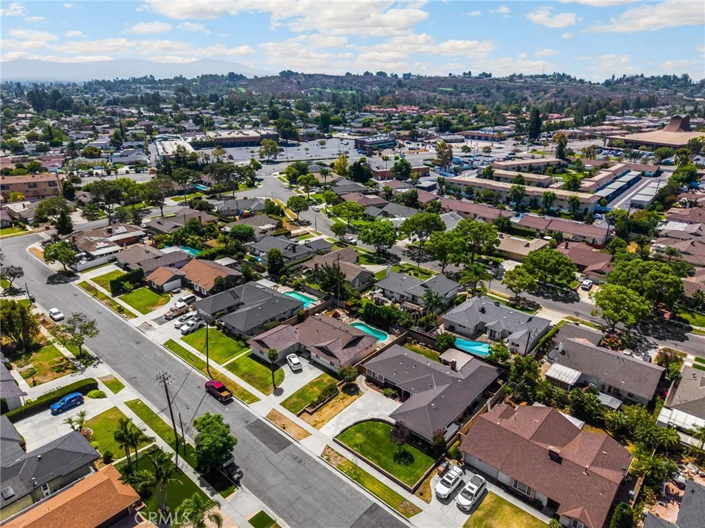 1040 El Mirador Drive Fullerton, CA 92835