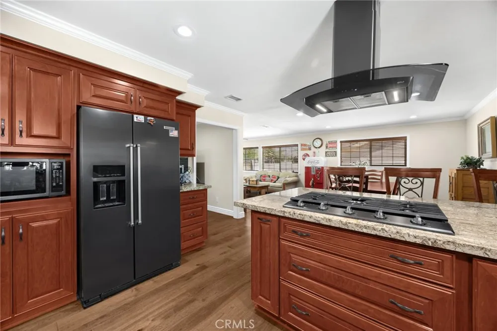 1040 El Mirador Drive Fullerton, CA 92835