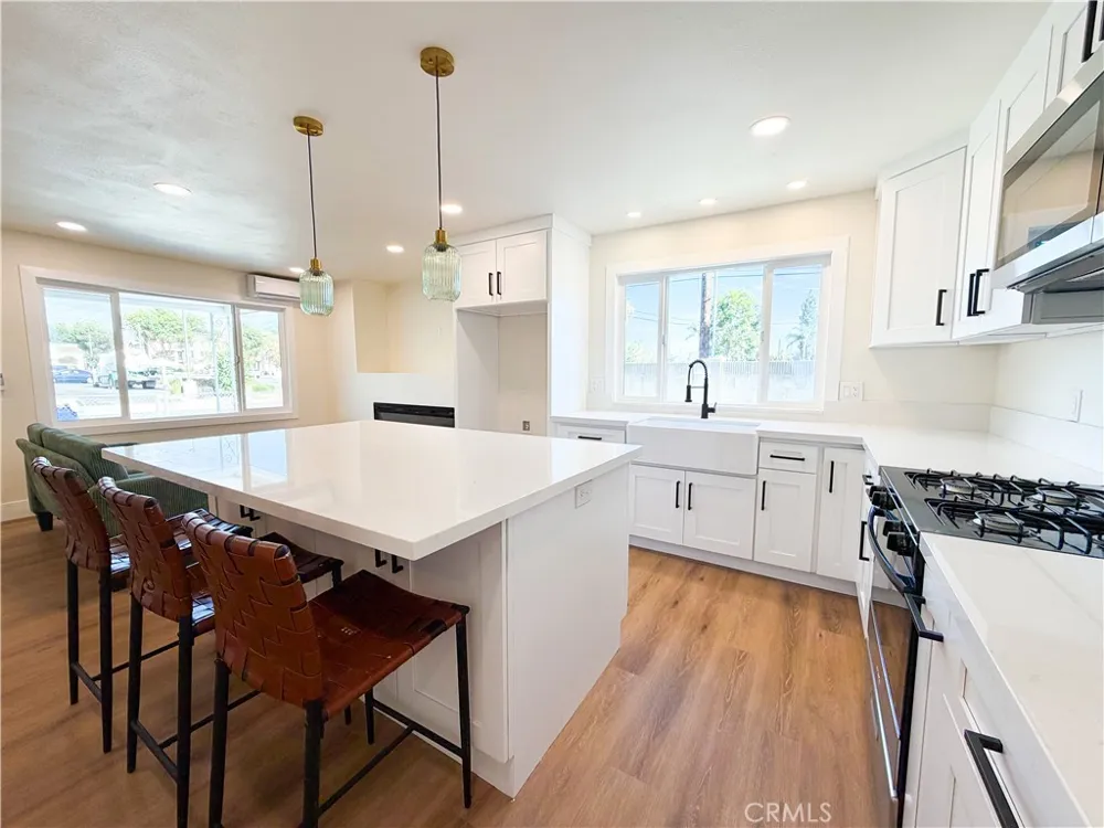 110 Western Santa Ana, CA 92703