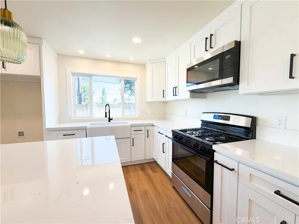 110 Western Santa Ana, CA 92703