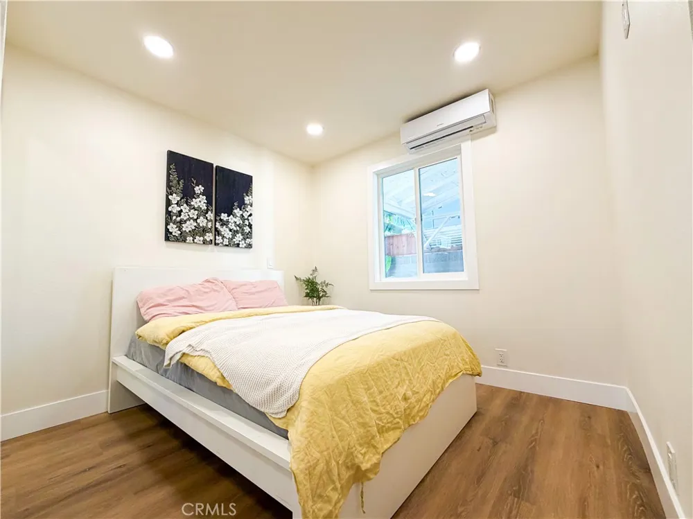 110 Western Santa Ana, CA 92703