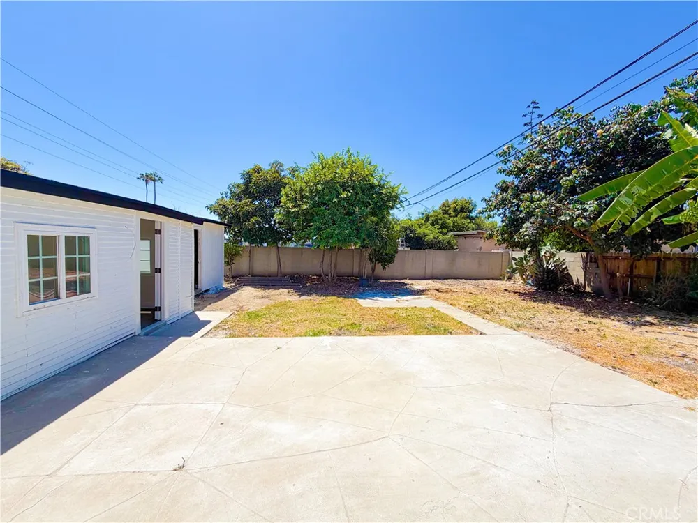 110 Western Santa Ana, CA 92703