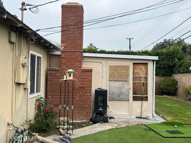 1006 S Lambert Dr. Fullerton, CA 92833