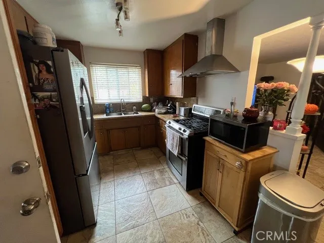 1006 S Lambert Dr. Fullerton, CA 92833