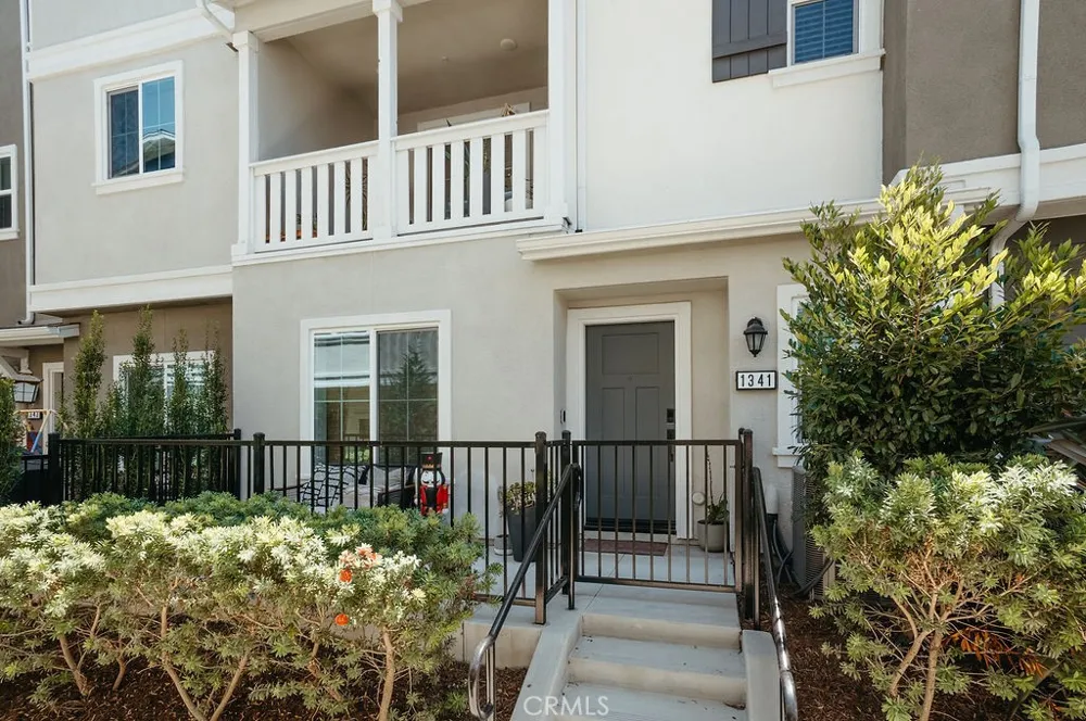 1341 Reliance Carson, CA 90746
