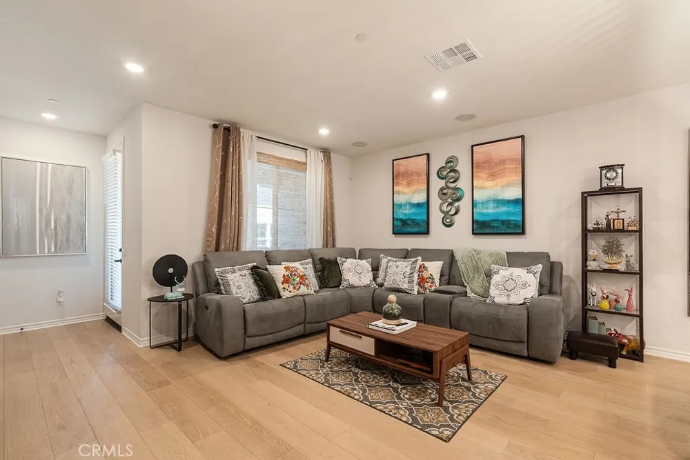 1341 Reliance Carson, CA 90746