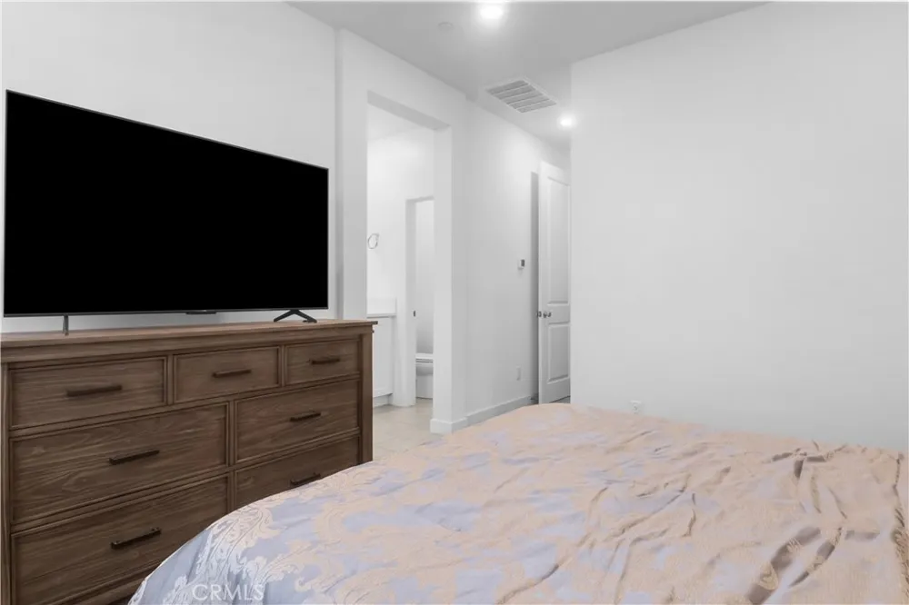 1028 Anaheim Boulevard #4 Anaheim, CA 92801