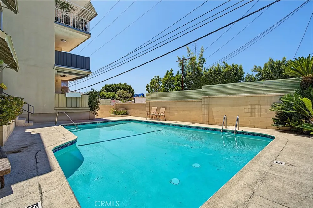 1539 Laurel Avenue #202 Los Angeles, CA 90046