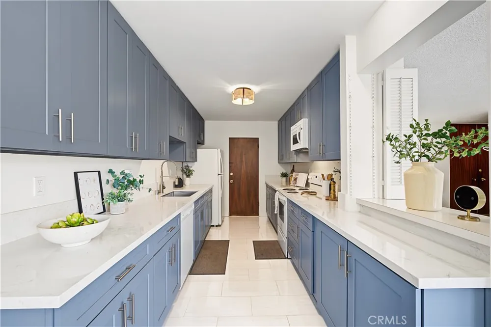 1539 Laurel Avenue #202 Los Angeles, CA 90046