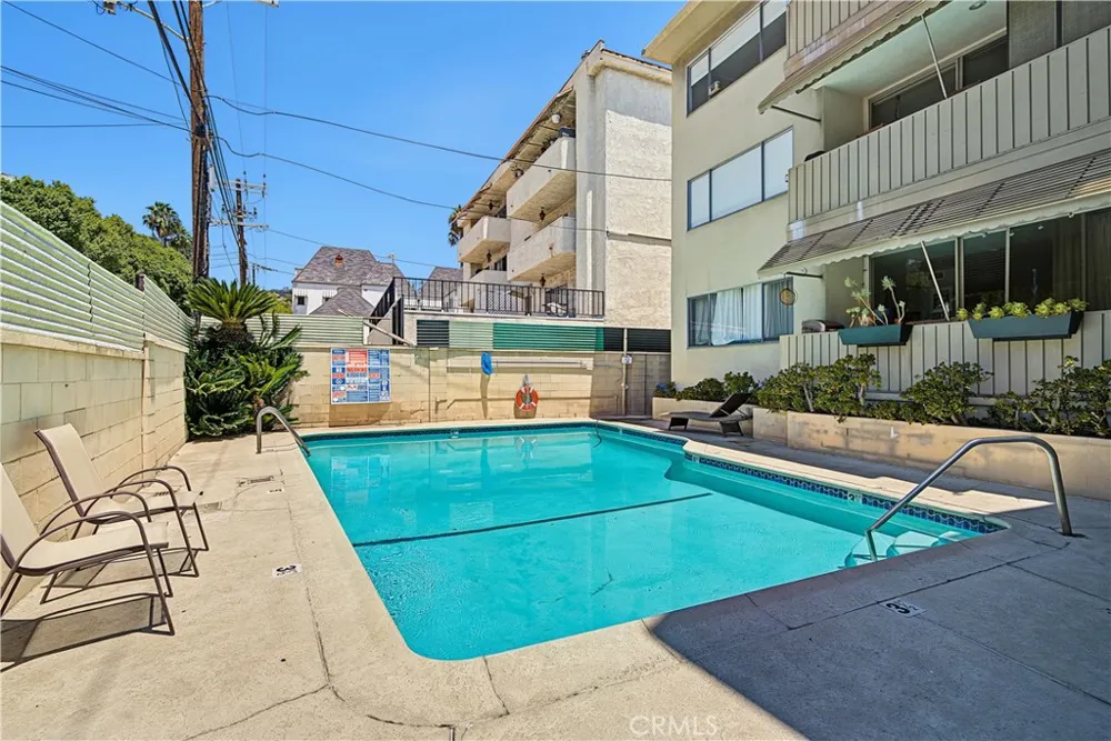 1539 Laurel Avenue #202 Los Angeles, CA 90046
