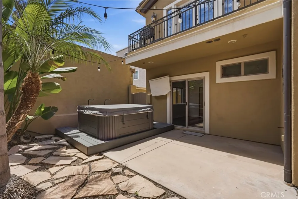 520 Elena #B Redondo Beach, CA 90277