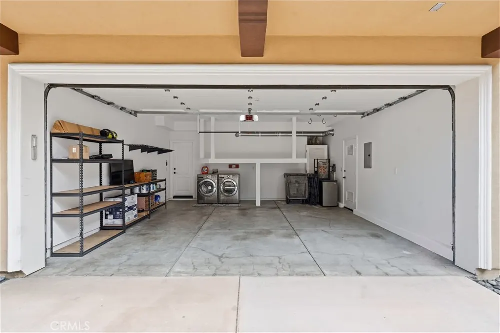 520 Elena #B Redondo Beach, CA 90277