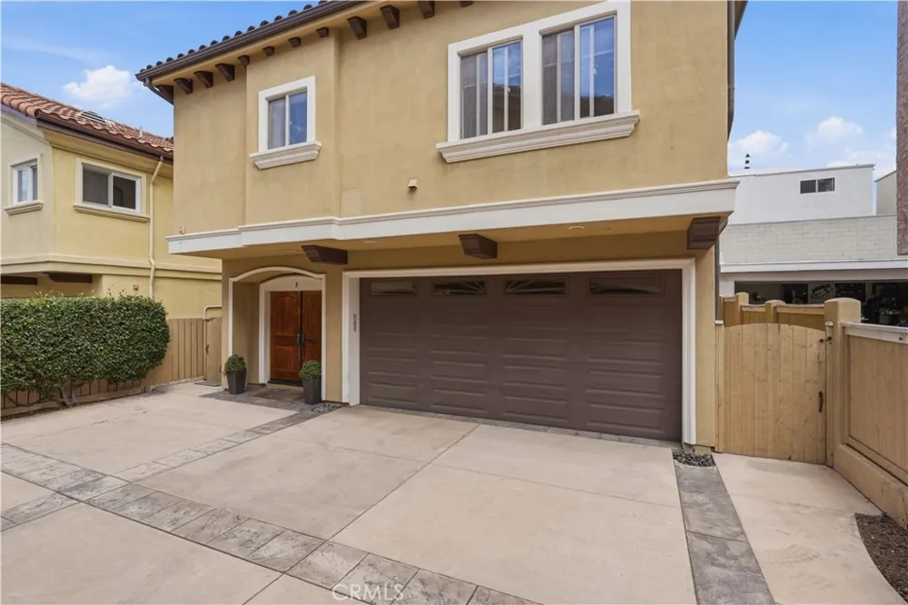 520 Elena #B Redondo Beach, CA 90277