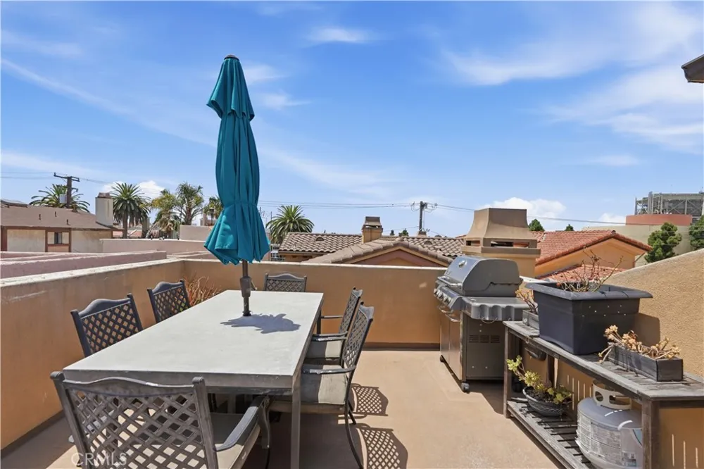 520 Elena #B Redondo Beach, CA 90277