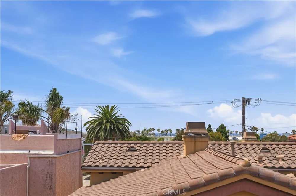 520 Elena #B Redondo Beach, CA 90277