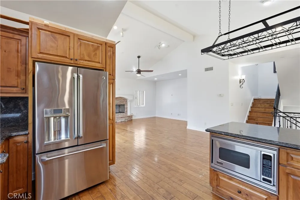 520 Elena #B Redondo Beach, CA 90277