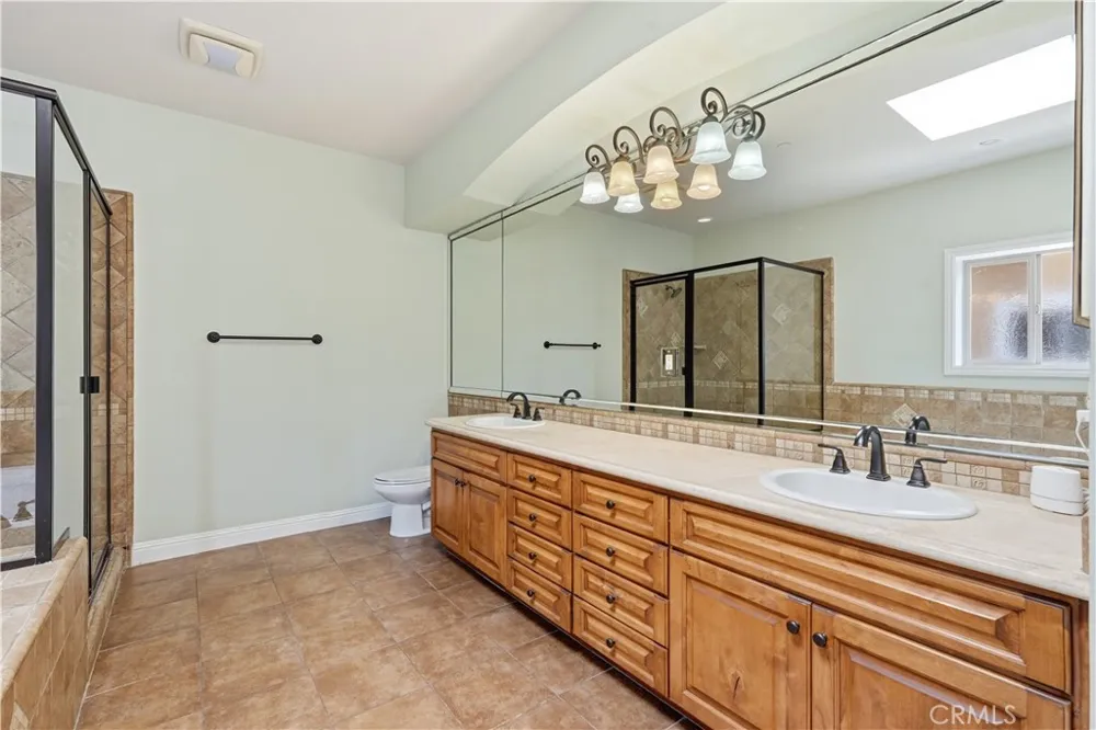 520 Elena #B Redondo Beach, CA 90277