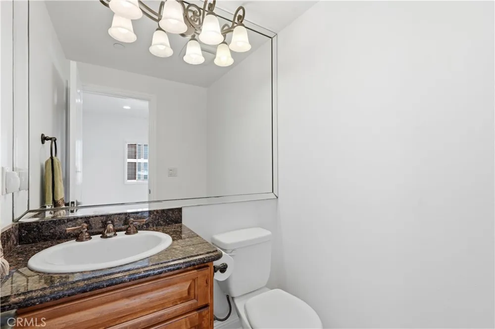 520 Elena #B Redondo Beach, CA 90277