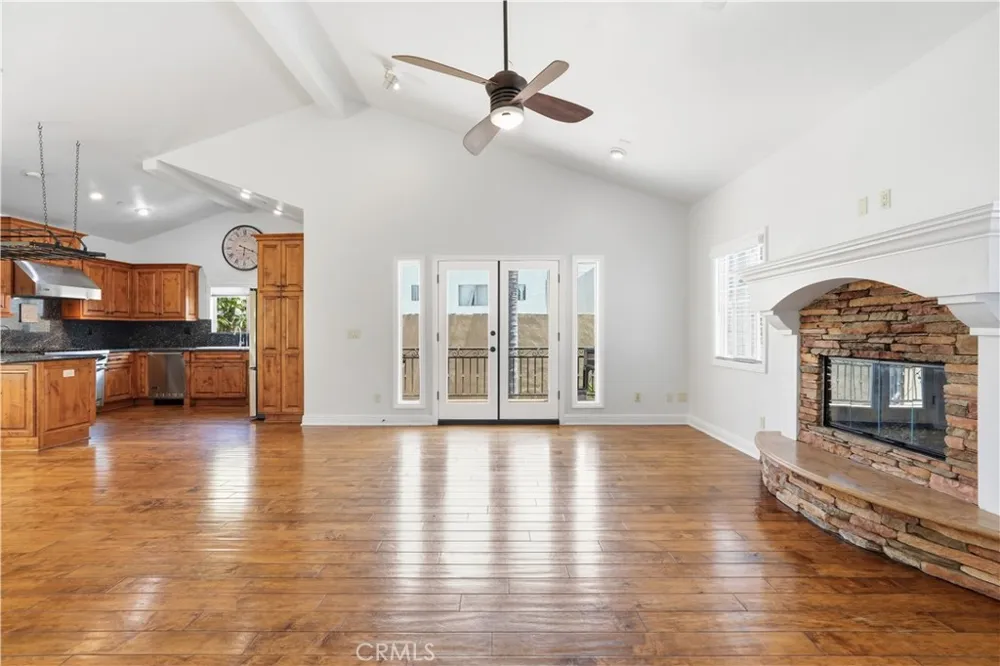 520 Elena #B Redondo Beach, CA 90277