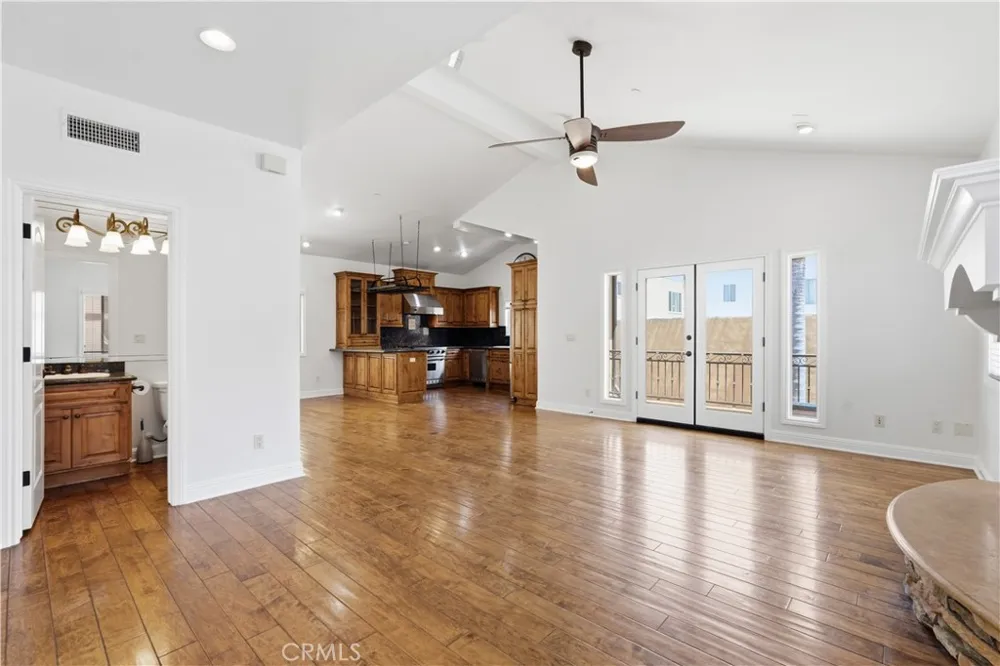 520 Elena #B Redondo Beach, CA 90277