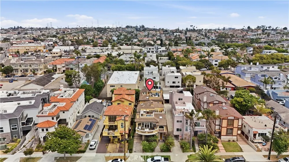 520 Elena #B Redondo Beach, CA 90277