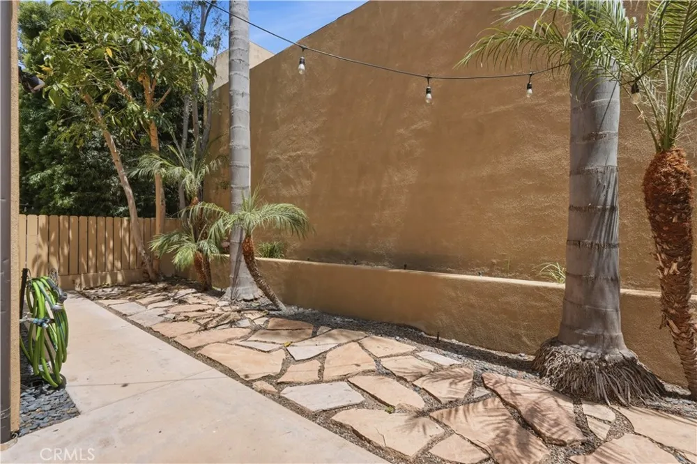 520 Elena #B Redondo Beach, CA 90277
