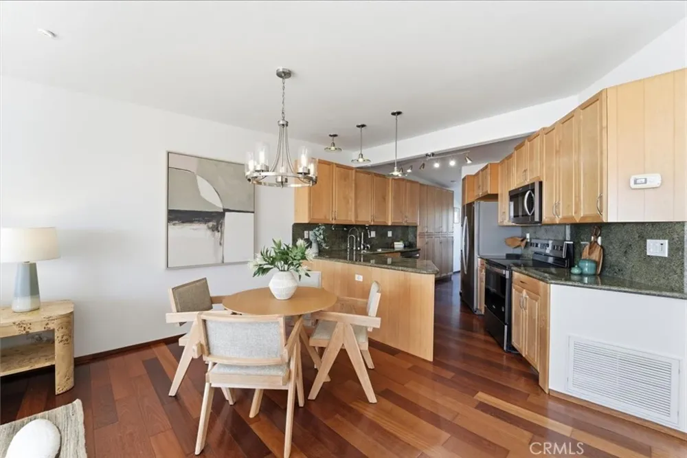 320 Paseo De La Playa #E Redondo Beach, CA 90277