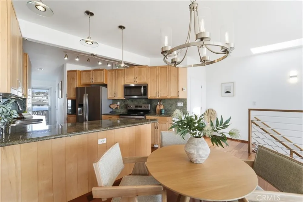 320 Paseo De La Playa #E Redondo Beach, CA 90277