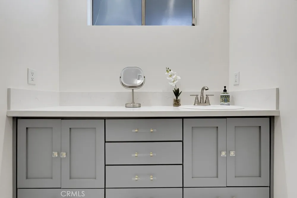 3166 S Sepulveda Boulevard #6 Los Angeles, CA 90034