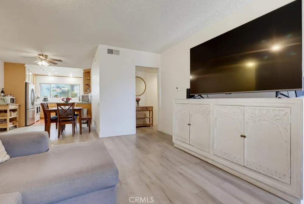 3166 S Sepulveda Boulevard #6 Los Angeles, CA 90034