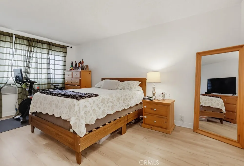 3166 S Sepulveda Boulevard #6 Los Angeles, CA 90034