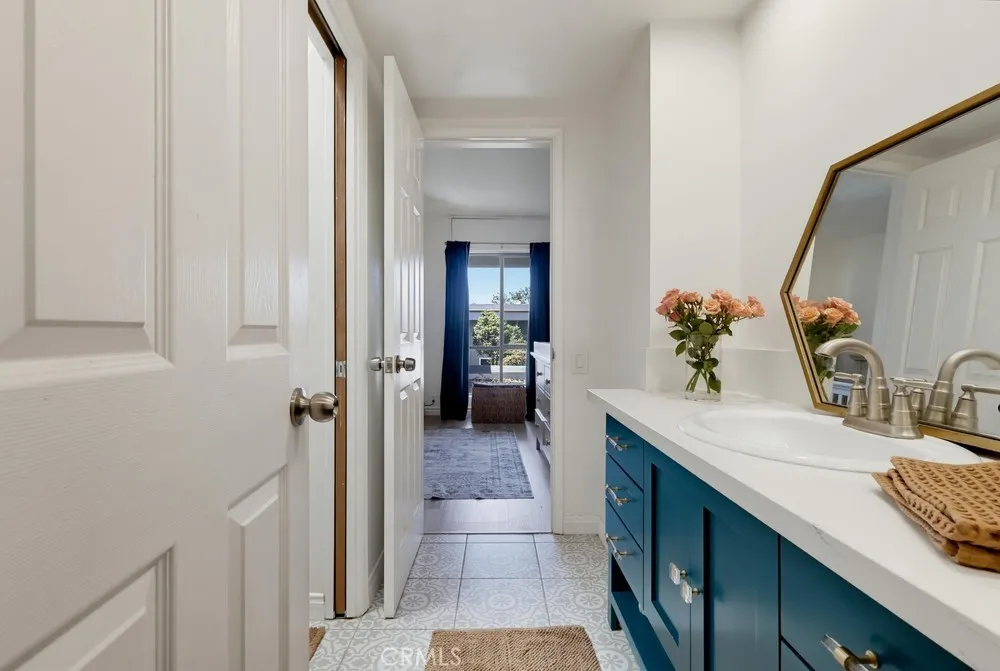 3166 S Sepulveda Boulevard #6 Los Angeles, CA 90034