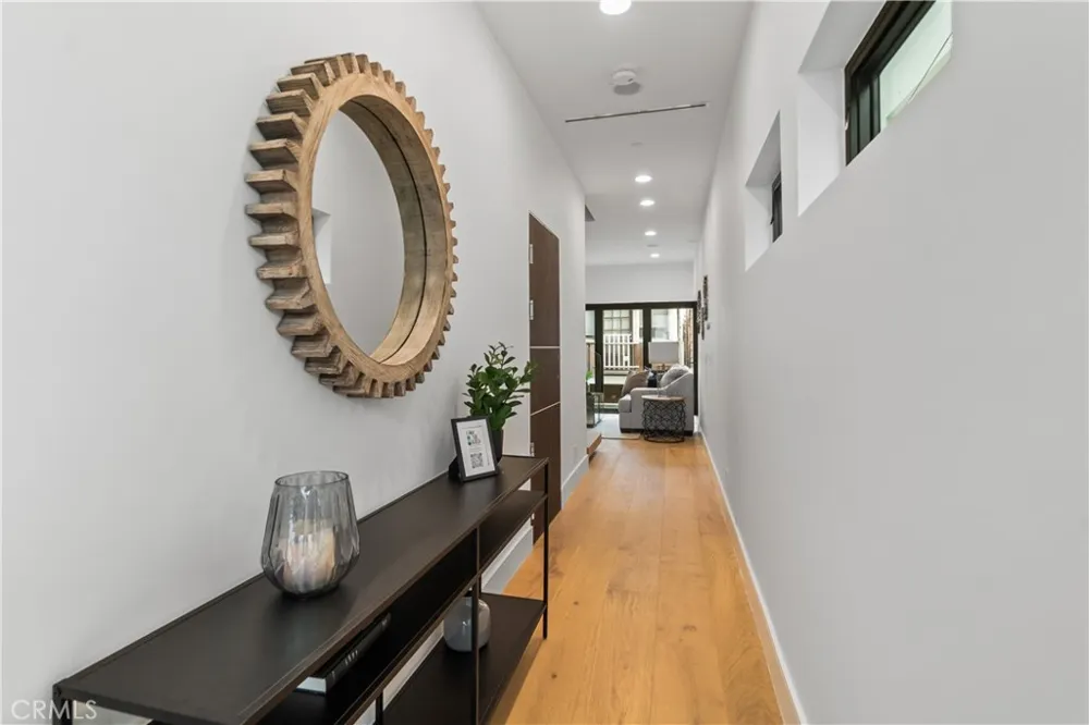 214 El Porto Street Manhattan Beach, CA 90266