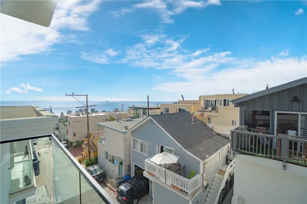 214 El Porto Street Manhattan Beach, CA 90266