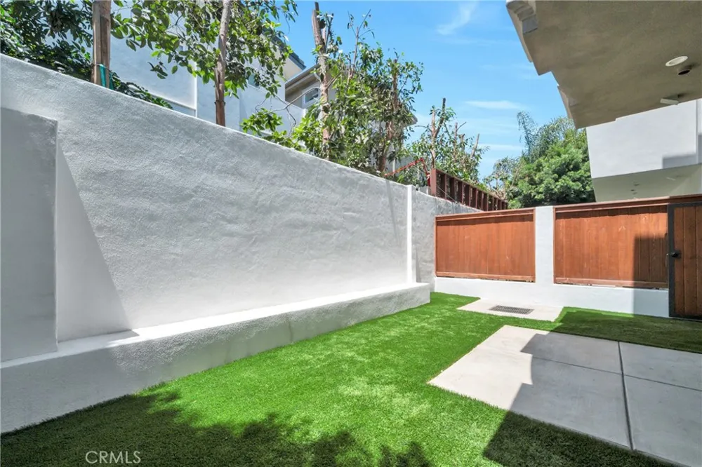 1725 Ford Avenue Redondo Beach, CA 90278
